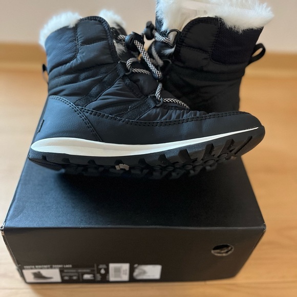 Sorel Youth Whitney Short Lace Boots Size 6 - Picture 7 of 12